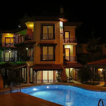 Palmiye Akyaka (Mugla)