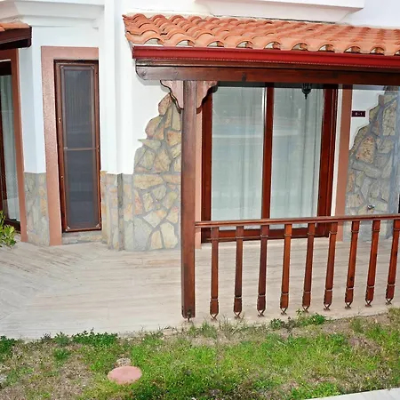 Palmiye Akyaka (Mugla)